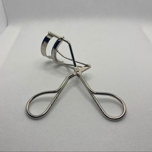 Estee Lauder Eyelash curler